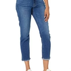 Paige Brigitte in Roam | Jeans